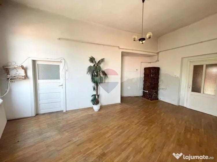 Casă cu 3 camere cu Teren 140 Mp în Central