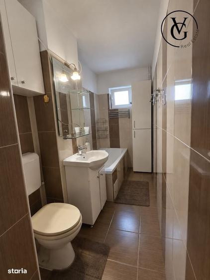 Apartament cu 3 camere decomandat în Casa de Cultură