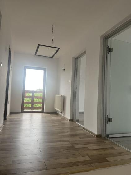 Casă individuală cu 5 camere cu Canalizare în Giarmata
