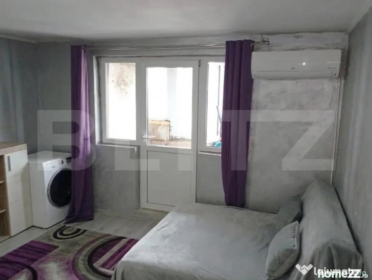 Apartament cu 2 camere semidecomandat în Micro 4