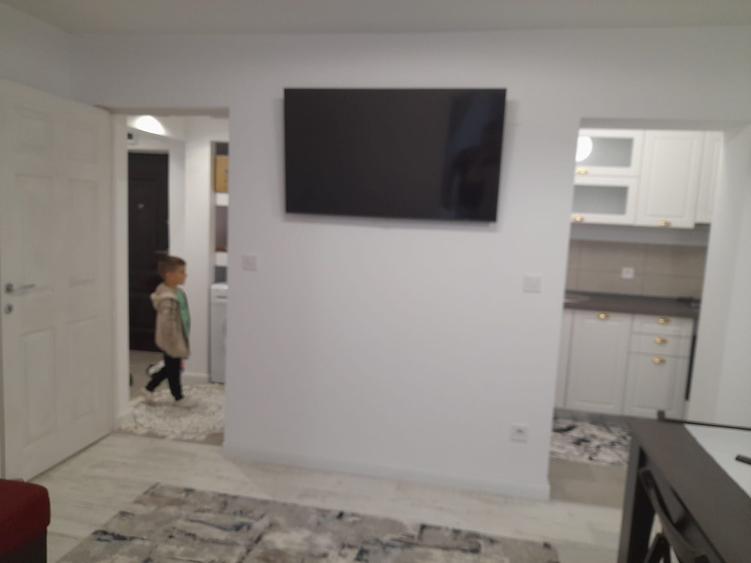 Apartament cu 2 camere semidecomandat în Central