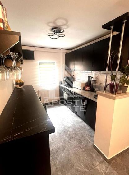 Apartament cu 3 camere semidecomandat, mobilat în Soarelui