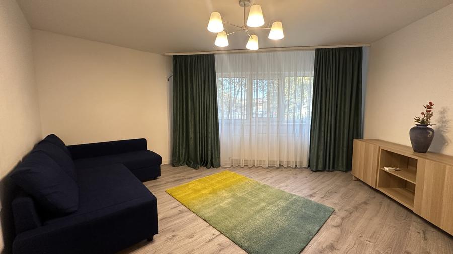 Apartament cu 2 camere decomandat, mobilat în Soarelui