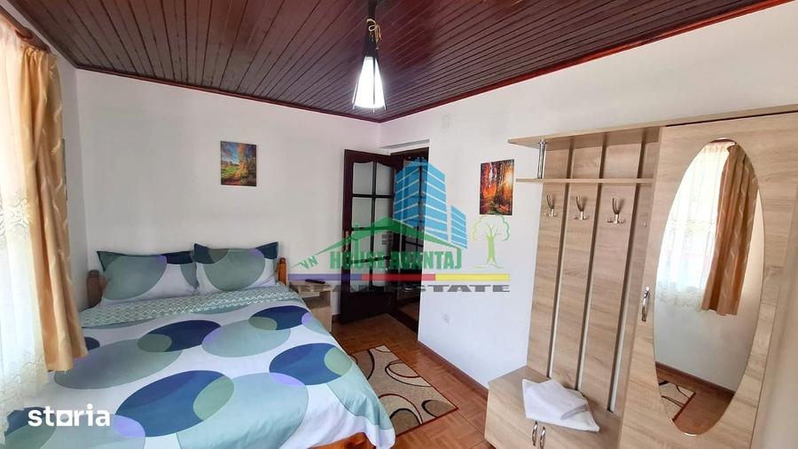 Casă cu 10 camere cu Teren 677 Mp în Tulnici