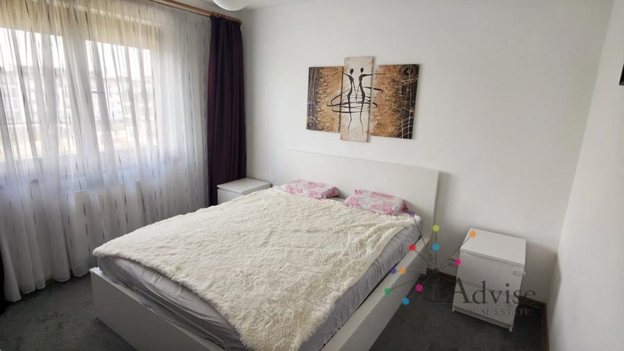 Apartament cu 2 camere decomandat în Tractorul
