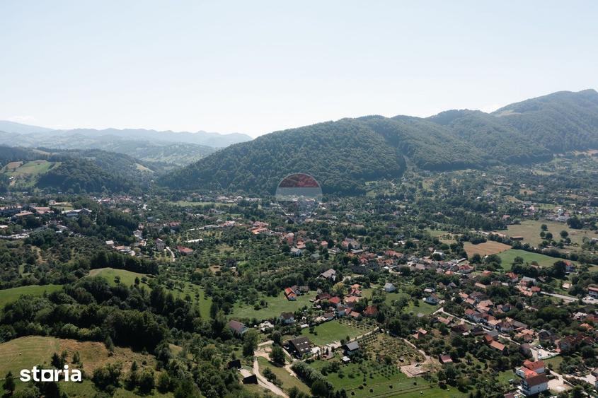 Teren de 3000 mp, în Bran
