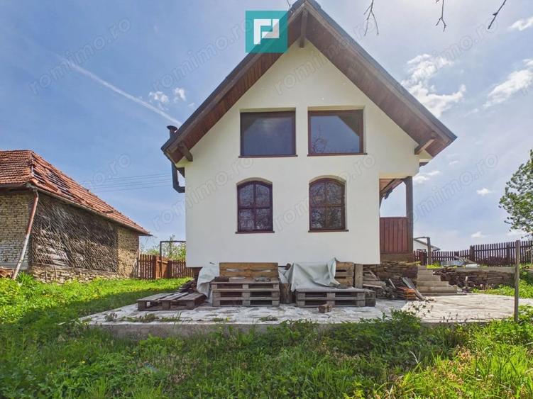 Casă cu Teren 2000 Mp în Dulcele