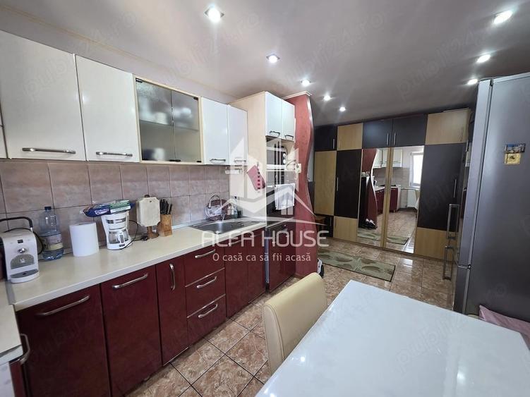 Apartament cu 3 camere semidecomandat în Govândari