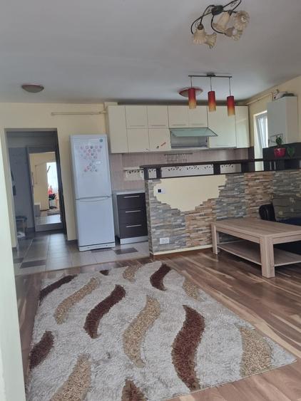 Apartament cu 3 camere decomandat în Păcurari