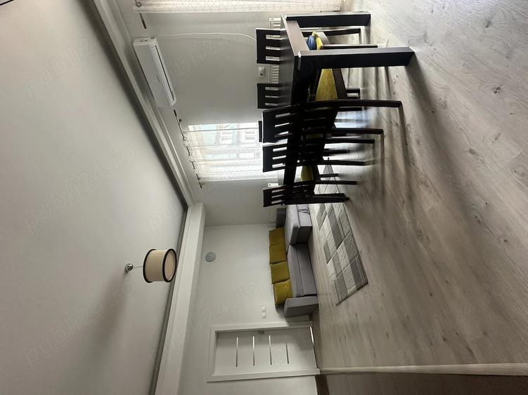 Apartament cu 4 camere decomandat în Florești