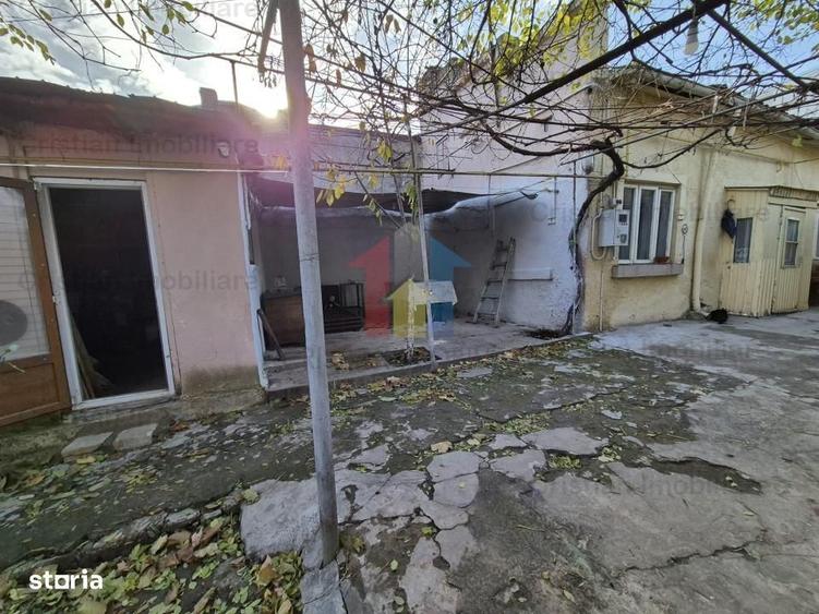 Casă cu 3 camere în Nicolae Bălcescu