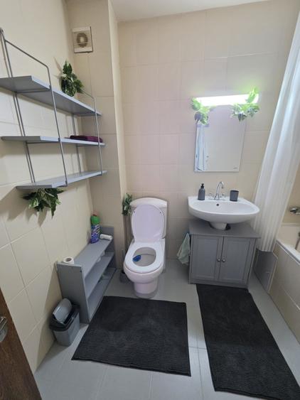 Apartament cu 2 camere decomandat în Florești