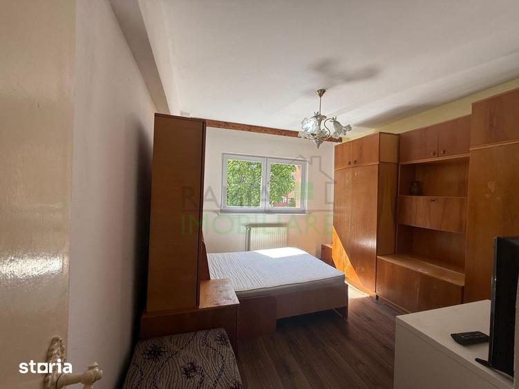 Apartament cu 3 camere decomandat, mobilat în Tractorul