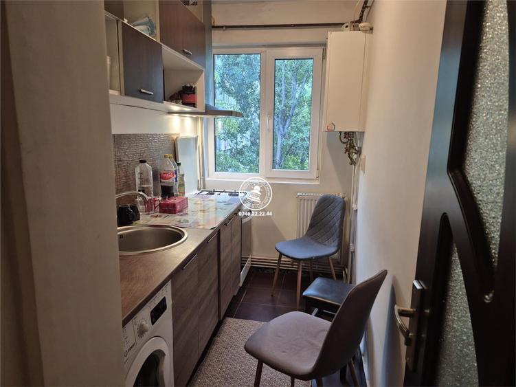 Apartament cu 2 camere decomandat, mobilat în Alexandru cel Bun