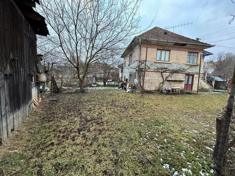 Casă individuală cu 2 camere cu Canalizare în Suceagu