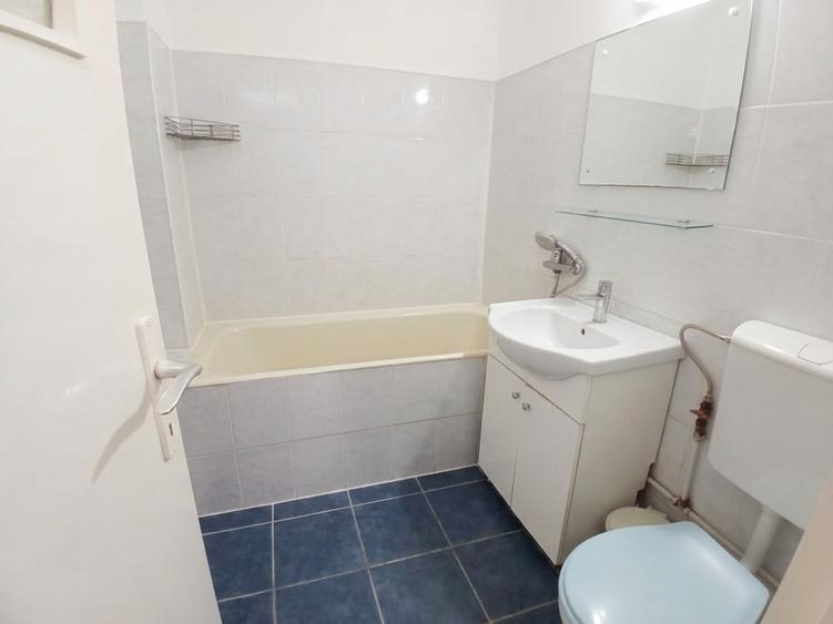 Apartament cu 2 camere semidecomandat, mobilat în Tătărași