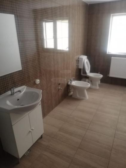 Inchiriez apartament 3 camere pe str Stirbei Voda 158 - 2