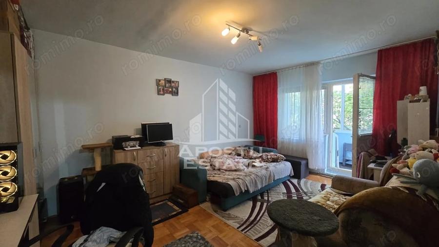 Apartament cu 2 camere decomandat în Lipovei