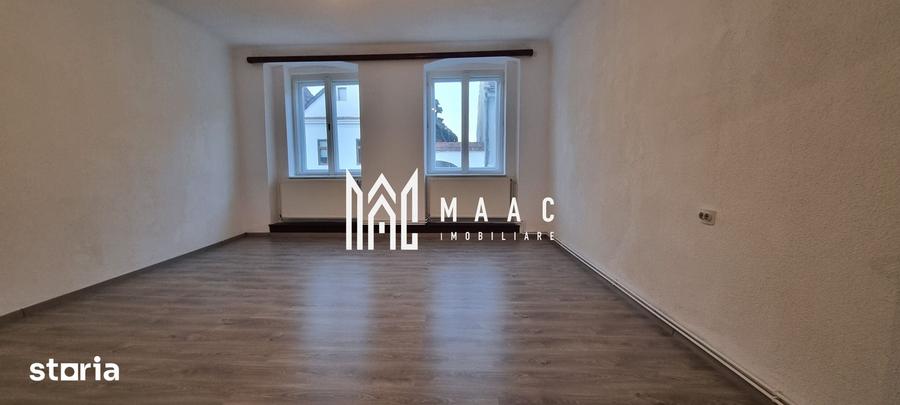 Apartament cu 3 camere semidecomandat în Orașul de Jos