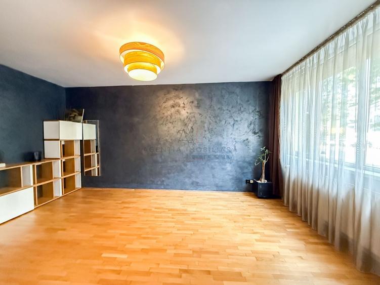 Apartament cu 2 camere decomandat în Arcul de Triumf