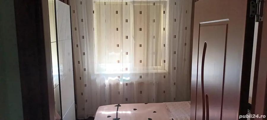 Apartament cu 4 camere în Drăgășani