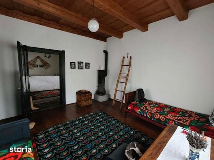 Casă cu 2 camere cu Teren 5032 Mp în Geaca