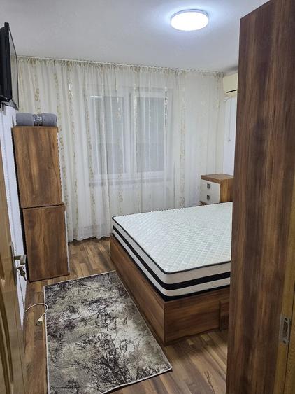 Apartament cu 3 camere decomandat în Apărătorii Patriei