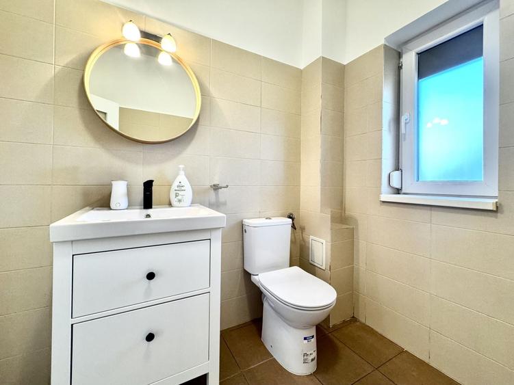 Apartament cu 3 camere semidecomandat în Braytim