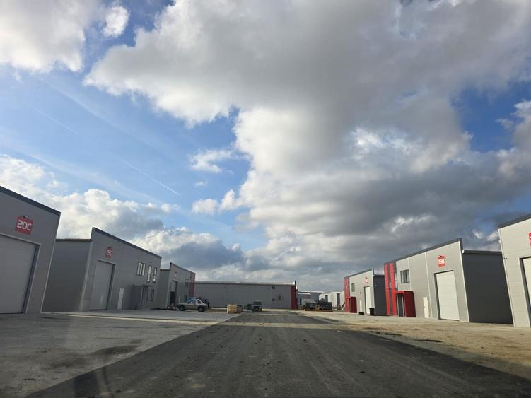 Spațiu industrial, de 700 mp, în Centura Est