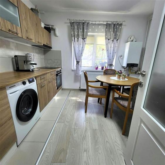 Apartament cu 2 camere decomandat, mobilat în Unirii Nord