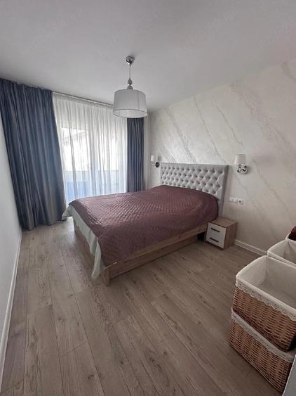 Apartament cu 3 camere semidecomandat în Sub Arini