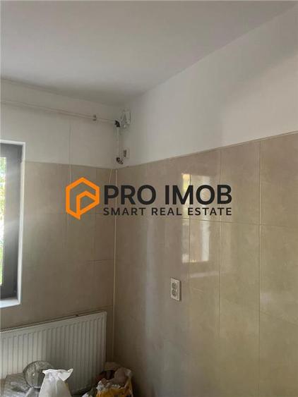 Apartament cu 2 camere semidecomandat, mobilat în Micro 9