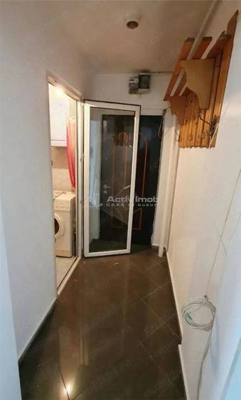Apartament cu 2 camere semidecomandat în Aurel Vlaicu
