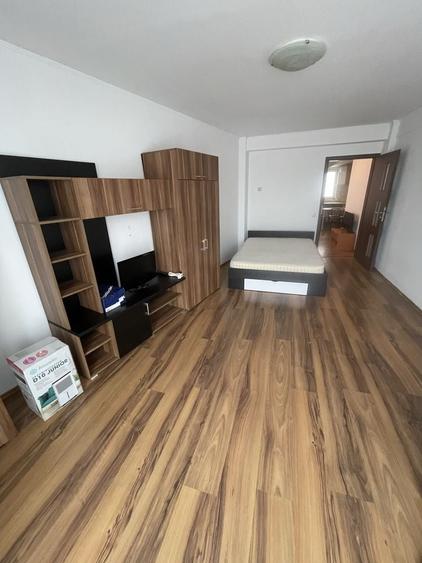Garsonieră decomandată în Dosu Bricii