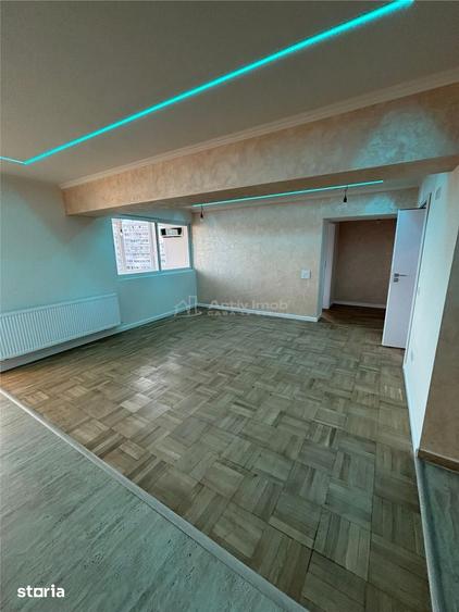 Apartament cu 4 camere în Mazepa 1
