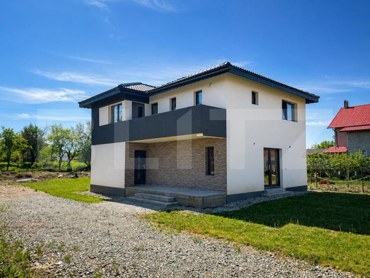 Casă individuală cu 4 camere cu Teren 300 Mp în Șișești
