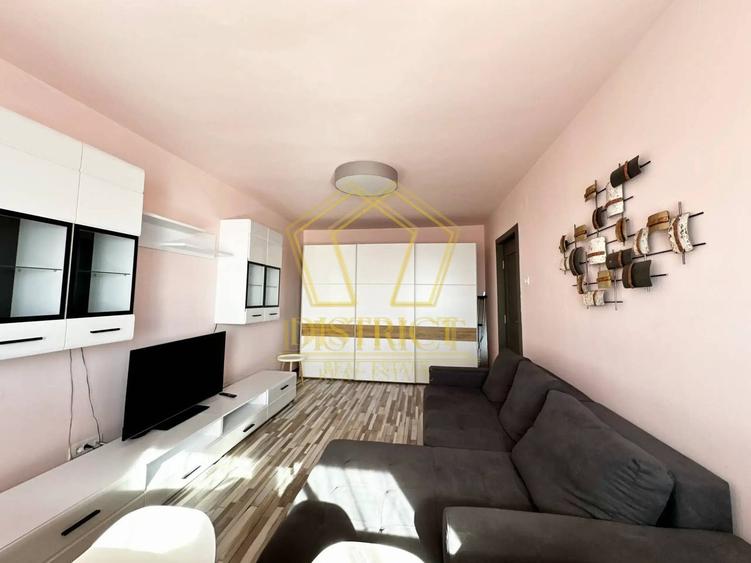 Apartament cu 3 camere decomandat în Complex Studențesc