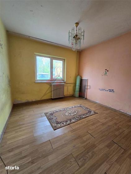Apartament cu 3 camere decomandat în Dacia