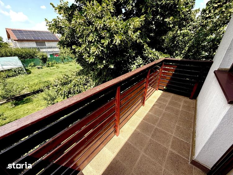 Casă cu 4 camere cu Teren 330 Mp în Glina