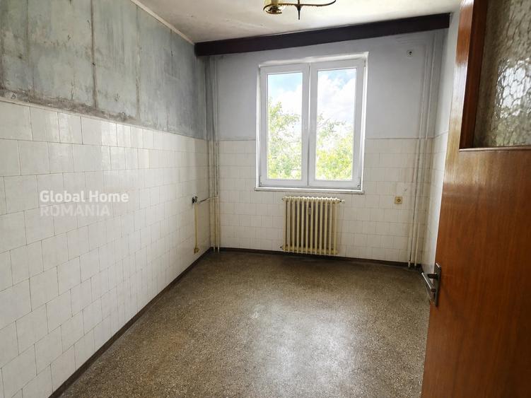Apartament cu 3 camere semidecomandat în Drumul Taberei