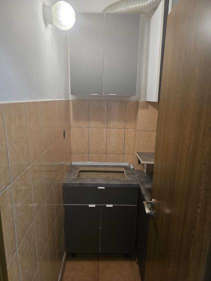 Garsonieră decomandată în Calea București