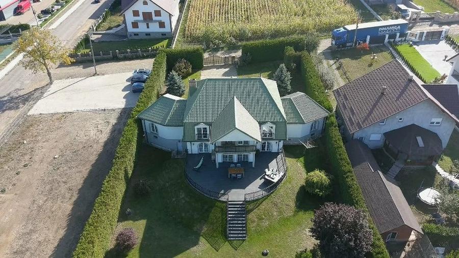 Casă cu Teren 2300 Mp în Bosanci