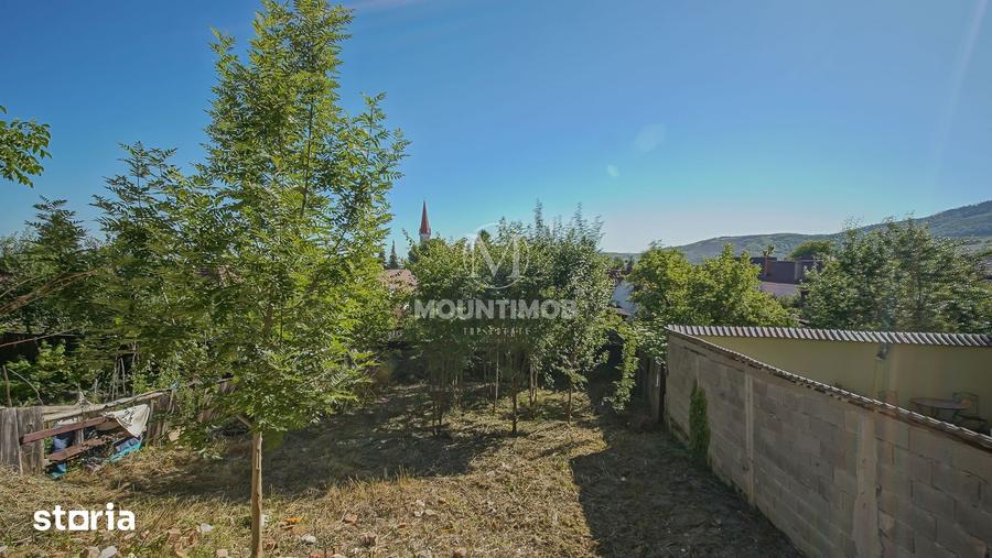 Casă cu 3 camere cu Teren 446 Mp în Central