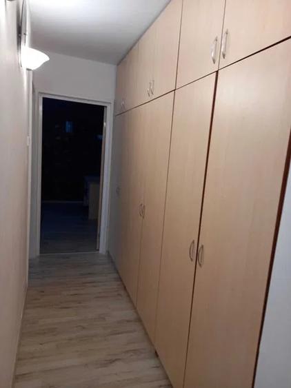 Apartament cu 2 camere decomandat, mobilat în Brâncoveanu