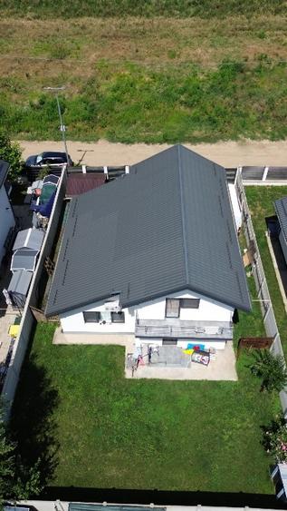 Casă individuală cu 4 camere cu Canalizare în Nord-Est