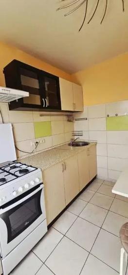 Garsonieră decomandată în Apusului