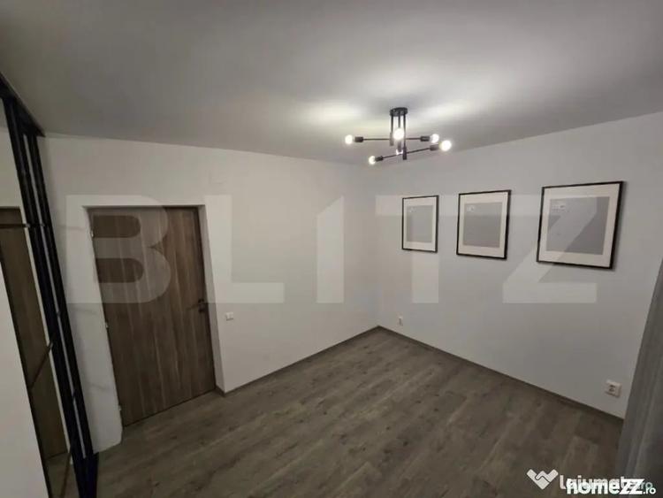 Apartament cu 4 camere semidecomandat în Central