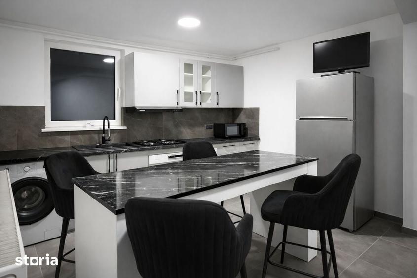 Apartament cu 3 camere decomandat, mobilat în Central