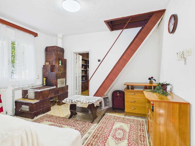 Casă individuală cu 2 camere cu Teren 1270 Mp în Cozieni