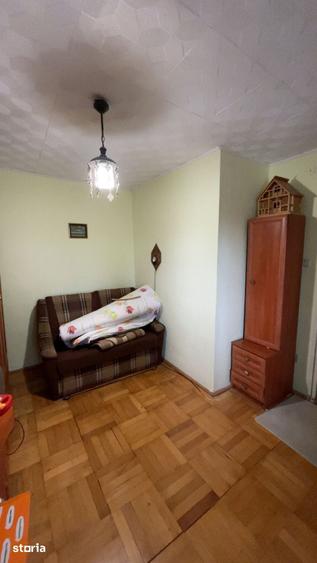 Apartament cu 3 camere semidecomandat în Central